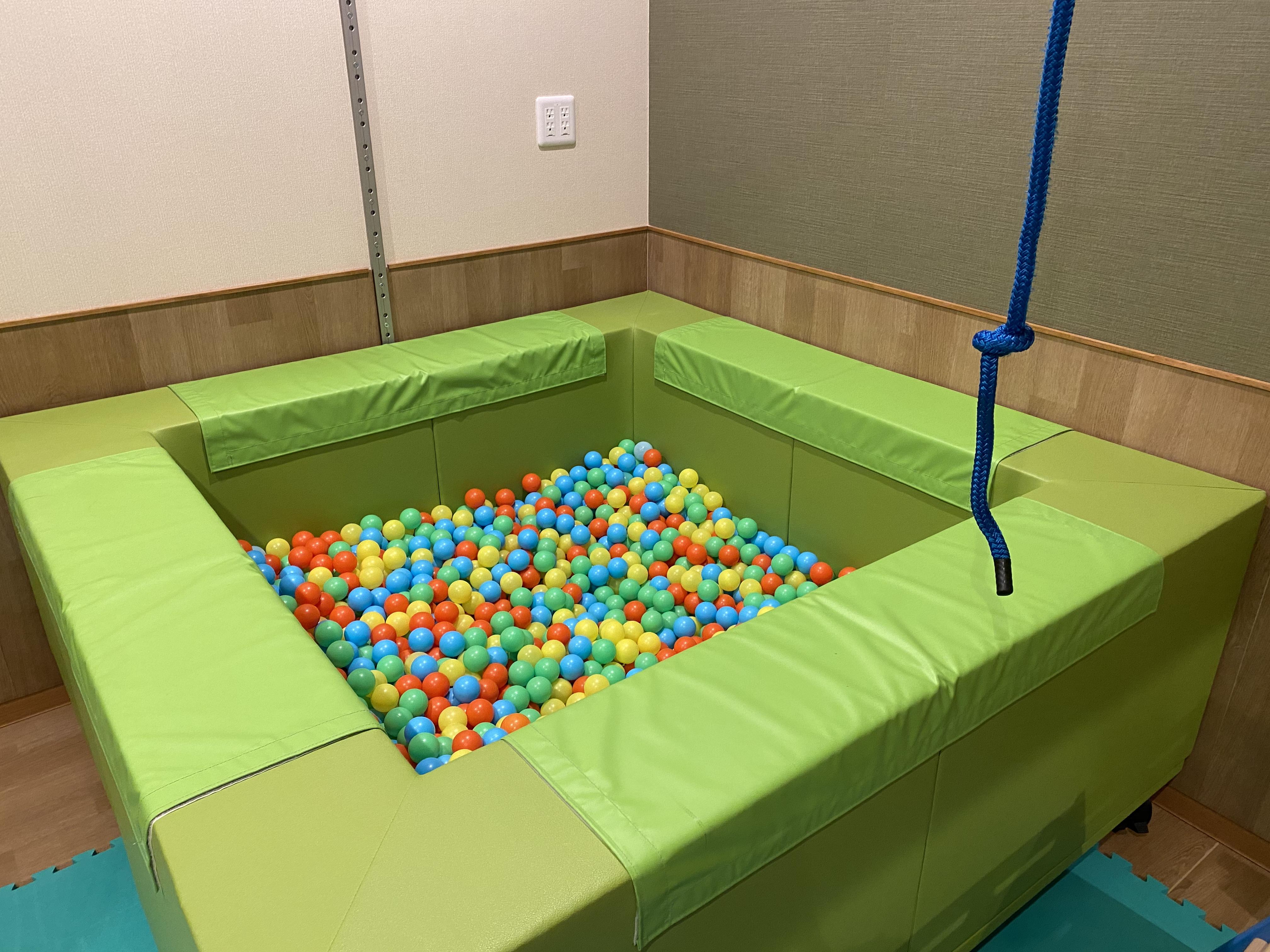 ボールプール